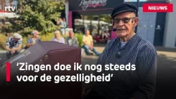 Roelie (87) and his musical bike have been a local legend in Emmen for years