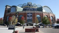 What to expect from Brewers-Rays World Series