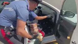 Sansepolcro: Man arrested with drugs and cash in his car