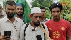 পায়ে হেঁটে হজ পালনের উদ্দেশ্যে নাটোর থেকে মক্কার পথে দুলাল এখন বেনাপোলে