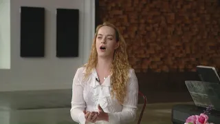 Hailey McAvoy performs ‘Gentle Road’ on 207