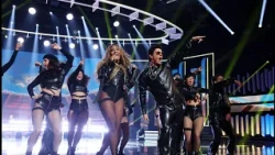 J Kbello y Nia imitan a Bruno Mars y Beyoncé - Tu Cara Me Suena