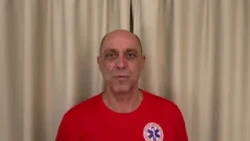 ΤΡΑΓΩΔΙΑ ΣΤΗ ΜΕΛΙΒΟΙΑ ΑΓΙΑΣ – ΝΕΚΡΗ 69ΧΡΟΝΗ ΜΕΤΑ ΑΠΟ ΠΤΩΣΗ ΑΠΟ ΤΡΑΚΤΕΡ