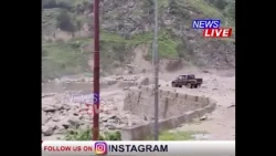 উত্তৰাখণ্ডত ভয়াৱহ ডাৱৰ বিস্ফোৰণ। ভয়াৱহ জল প্ৰৱাহে উটুৱাই নিলে দলং।