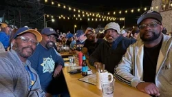 Former County Stadium porters reunite watch Brewers in World Series