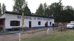 M. ŽERNOSEKY: Obec investuje do nových šaten fotbalistů. Ti pomáhají s rekonstrukcí