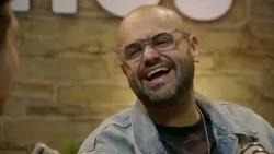 “Yo sano haciendo chistes”: Chicho Arias, ¿cómo convierte sus heridas en humor? | Lo que no dijimos