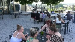 ROUDNICE N. L.: Léto v Caffé Říp odstartoval hudebník VALIS
