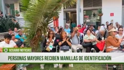 Senior citizens in Rionegro receive identification bracelets