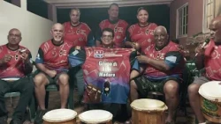 Uniform nobo di Grupo Musical di Luis Maduro oficialmente presenta