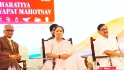 Bharatiya Vyapar Mahotsav में CM Rekha Gupta का दौरा | स्टॉल और Products का किया निरीक्षण