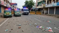 🚨 High tension in Bhongir! Congress-BJP clash with stone-pelting🔥 Tension due to attack on camp o...