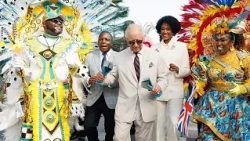 Bahamas : Charles III danse au carnaval Junkanoo lors de sa tournée caribéenne