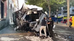 Tragic accident in Lleida: bus with 55 passengers crashes into a building