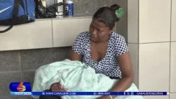 Lamentable: Niña muere en brazos de su madre en la terminal de San Pedro Sula