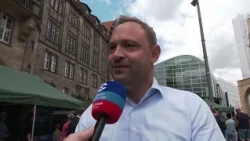 Ministerpräsident Kretschmer am Labortisch - Spektakuläre Experimente zum Ferienstart