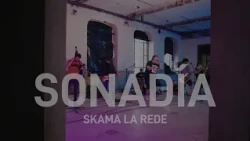 SKAMA LA REDE, "Un espeyu cara al sol"