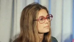 Feminist icon Gloria Steinem dies at 92