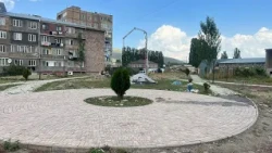 20 08 26 Հիմնանորոգվում և բարեկարգվում է Սևան քաղաքի Պրահա-Վինոր այգին