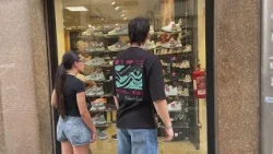 Iniziano i saldi, il parere degli aretini