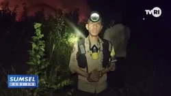 SOUTH SUMATRA TODAY - JOINT TASK FORCE STRUGGLES TO EXTINGUISH FIRE AT NIGHT