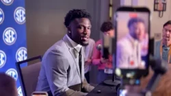 Florida star RB Jadan Baugh explains why he stayed in Gainesville after coaching change