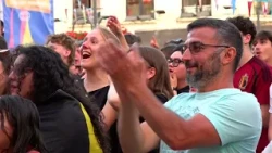 Packed Grote Markt in Diest watches Red Devils disappoint against Iran: "The atmosphere was good ...
