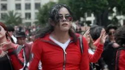 Michael-Jackson-Fans tanzen zu „Thriller“ zu 68. Geburtstag des King of Pop