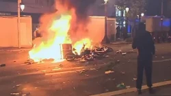 Krawallnacht in Barcelona: 100 Festnahmen, Plünderungen und brennende Barrikaden