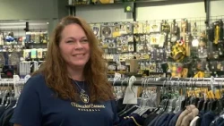 Brewers fans gear up for NLDS as playoff excitement sweeps through Milwaukee