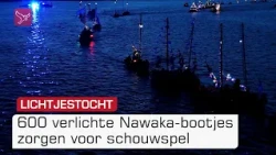 Verlichte bootjes Nawaka zorgen voor spektakel | Omroep Flevoland