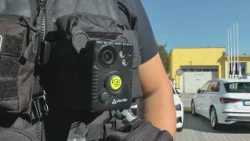 Na uniformách mestských policajtov v Senici pribudli telové kamery