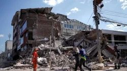 'Gracias a Dios, Mucha Gente Pudo Salir': Habitante Afectado por Sismo en Cali Muestra Derrumbes