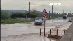Clases suspendidas y carreteras inundadas: las lluvias azotan Cataluña y Valencia - laSexta Noticias