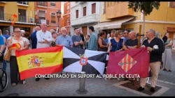 Alzira residents gather at City Hall Square to show support for Ceuta
