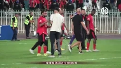 👏 لاعبو الاتحاد يتوجهون إلى الأنصار لتحيتهم بعد الفوز على شبيبة الأبيار بثنائية نظيفة (2-0).