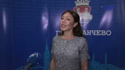 Grad Pančevo obezbedio  više od 6 miliona dinara za udžbenika za decu -TV Pančevo