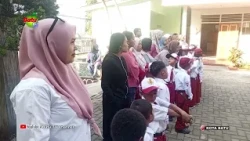 FIRST DAY OF SCHOOL, PARENTS STILL ACCOMPANYING NEW STUDENTS