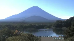 精進湖ライブカメラ タイムラプス映像（2026年8月10日） 提供：UTYテレビ山梨