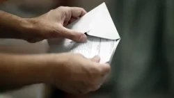 The controversial 'Grandchildren Law' could be key in the upcoming elections