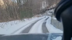 Dal santuario di Montevergine verso Pietrastornina strada innevata e ghiacciata padre Emmanuel