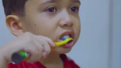 ¿Cuándo es necesario una primera visita al odontopediatra?