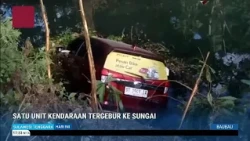 SATU UNIT KENDARAAN TERCEBUR KE SUNGAI