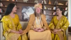 The coronation of the emperor in Hindi