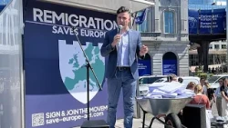 Activistas de ultraderecha demandan a la Comisión Europea por su oposición la "remigración"
