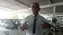 Hemodialysis service benefits from new electric cars and charging station in #LasTunas