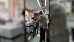 Realizan protesta trabajadores del Congreso por retención de la Caja de Ahorro