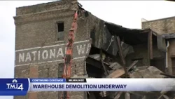 Crews begin demolition of partially collapsed Milwaukee warehouse building