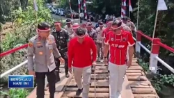 THE FIRST PRECISION RED AND WHITE BRIDGE BUILT IN SELUMA