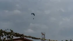 Migrants reach Ceuta by paraglider: Police unions warn of a border at its breaking point
